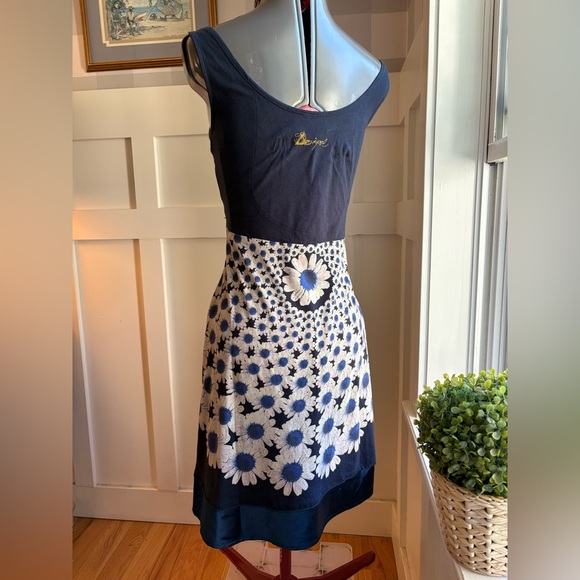 Desigual Blue and White Floral Mini Dress Size Small - Picture 4 of 6